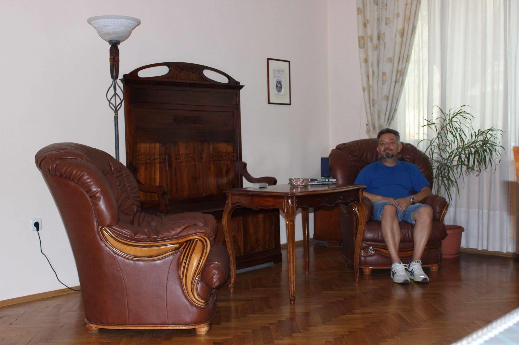 Casa Ferrari Bed & Breakfast Sofia Exterior photo