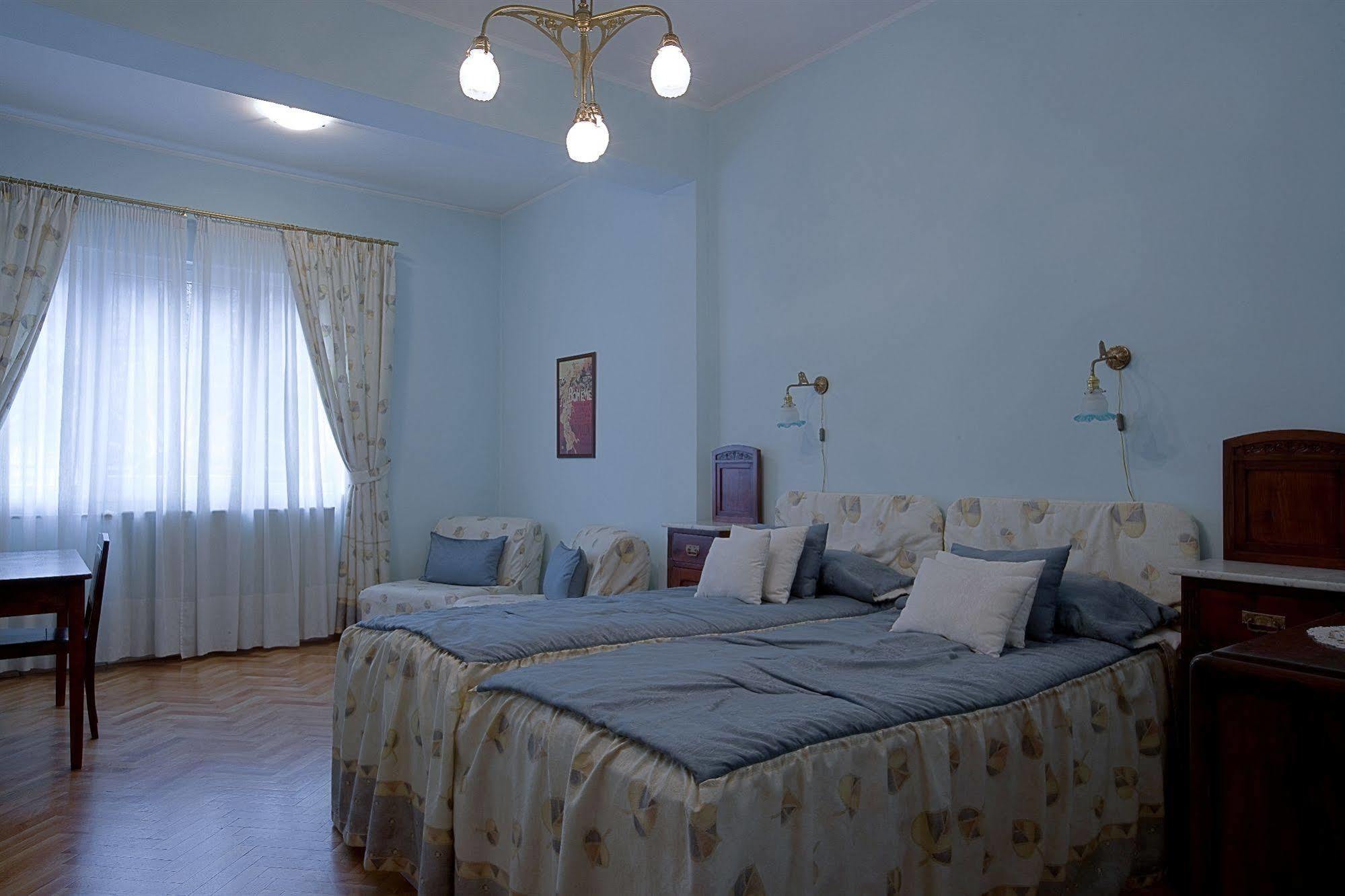 Casa Ferrari Bed & Breakfast Sofia Exterior photo