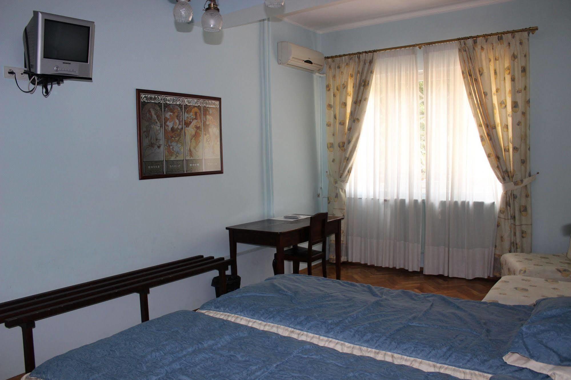 Casa Ferrari Bed & Breakfast Sofia Exterior photo
