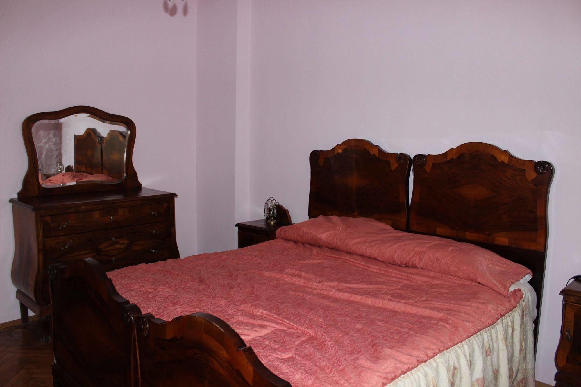 Casa Ferrari Bed & Breakfast Sofia Exterior photo