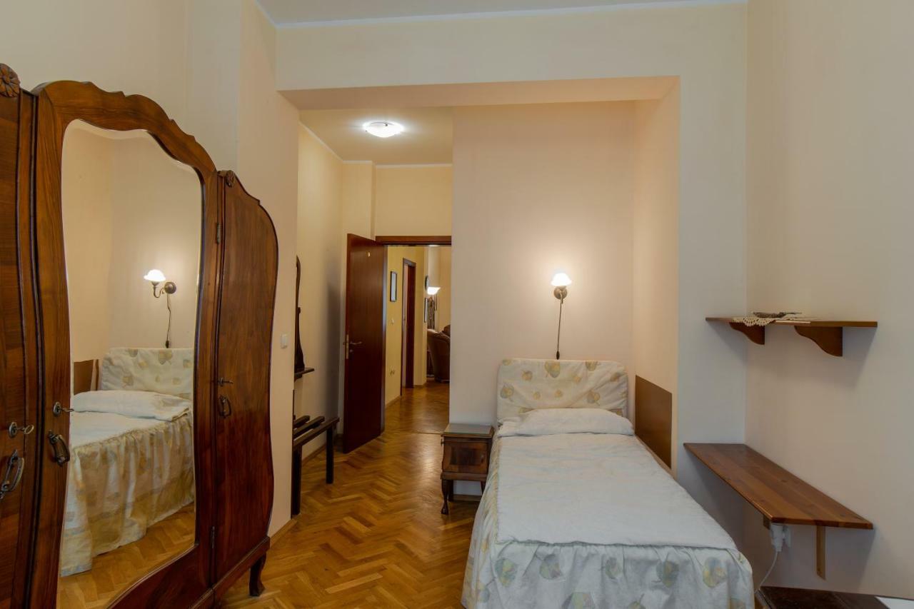 Casa Ferrari Bed & Breakfast Sofia Exterior photo