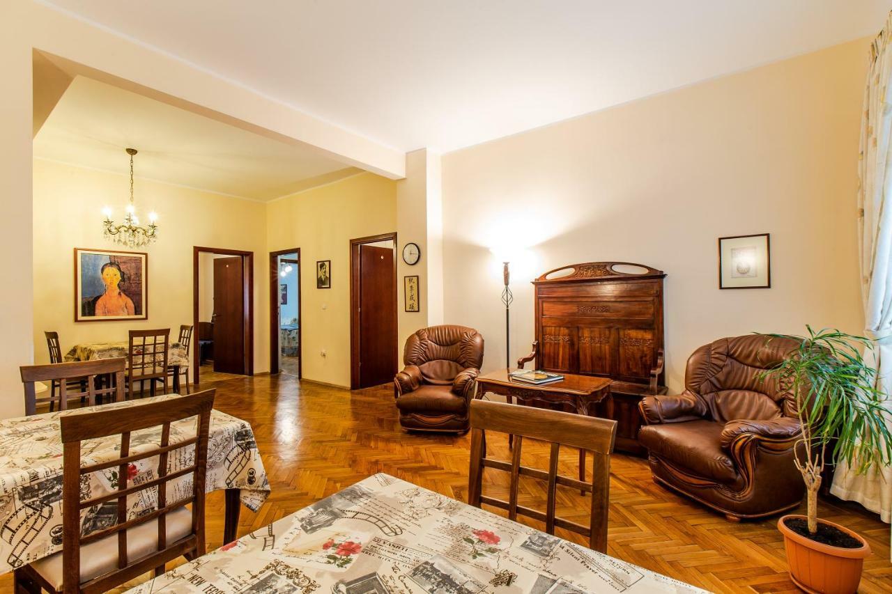 Casa Ferrari Bed & Breakfast Sofia Exterior photo