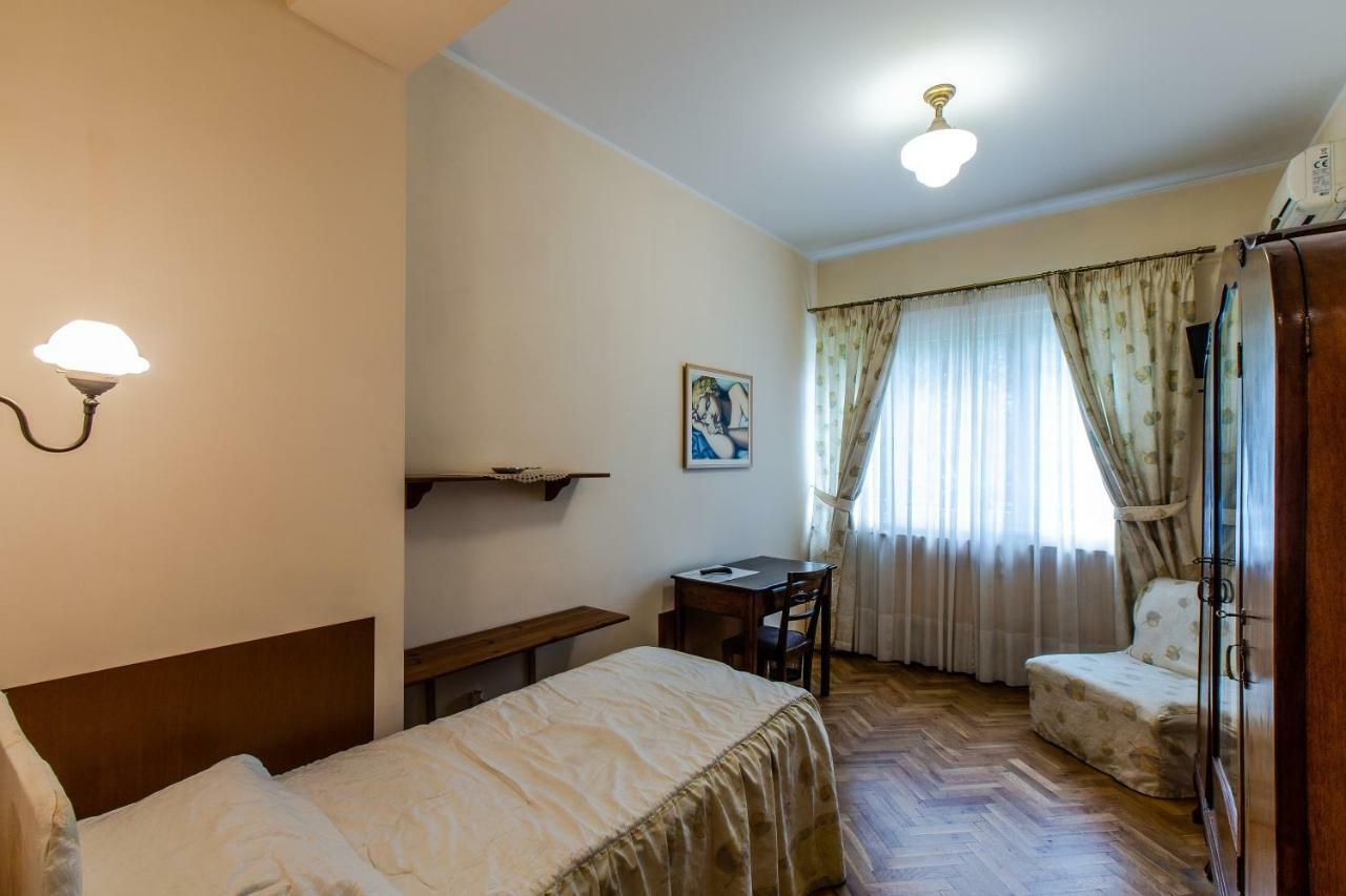 Casa Ferrari Bed & Breakfast Sofia Exterior photo